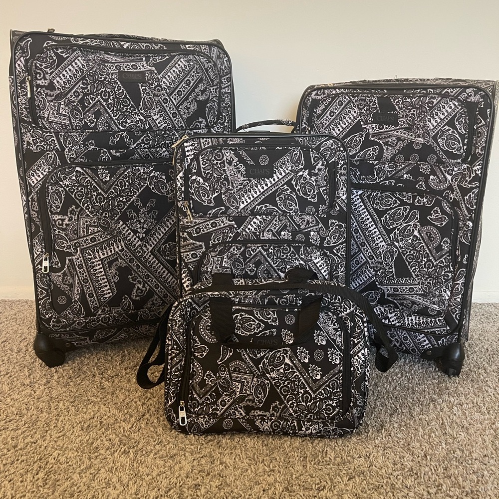 Champs Black and White Luggage Set with Vintage-Inspired Design